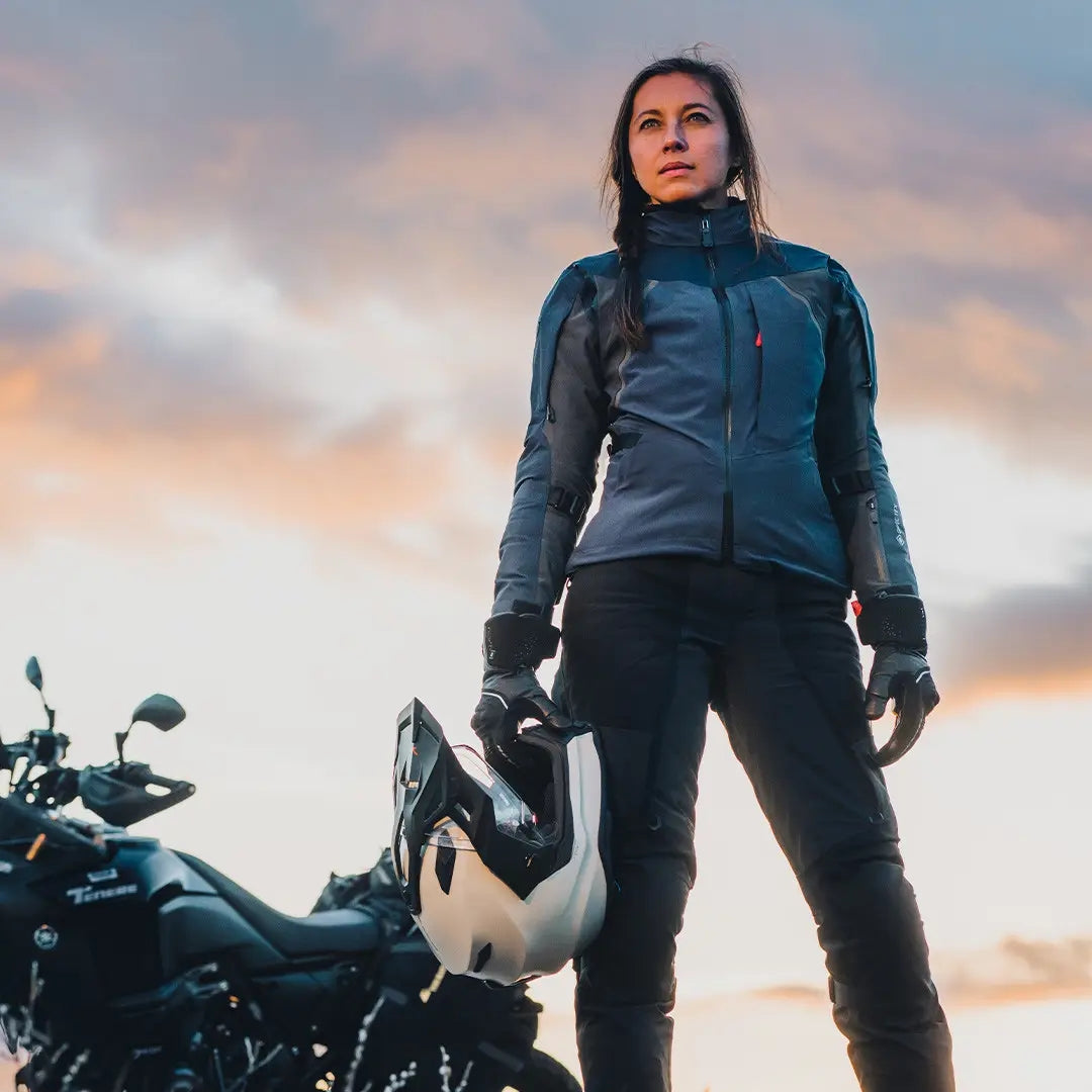 Rev-it-Motorcycle-Clothing-Tailored-Apparel-to-Match-your-Riding-Style - FREE UK Shipping, FREE 365 Day Returns | Moto Central