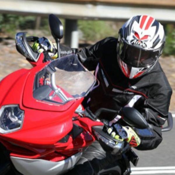 Airoh-Motorcycle-Helmets-Quality-Designs-for-All-Riders - FREE UK Shipping, FREE 365 Day Returns | Moto Central