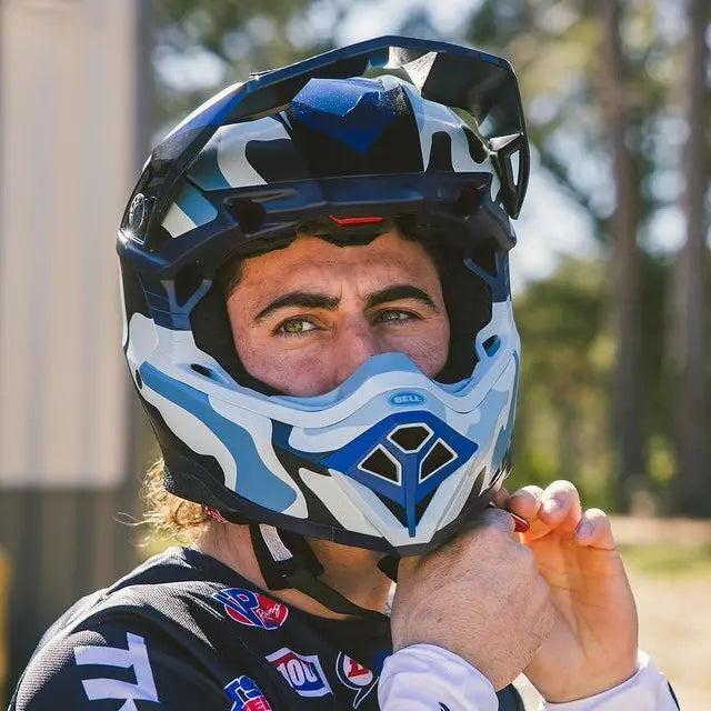 cutting edge motorcycle helmets Troy Lee Designs Stage Stunt Helmet Medium / Large Pinstripe White 14 Hour battery talk time HJC F70 Galla Helmet black/red