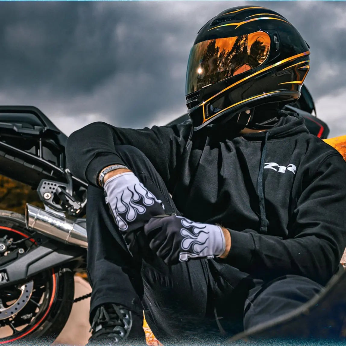 The-History-of-Z1R-Helmets-Rider-Focused-Protection-Since-1998 - FREE UK Shipping, FREE 365 Day Returns | Moto Central