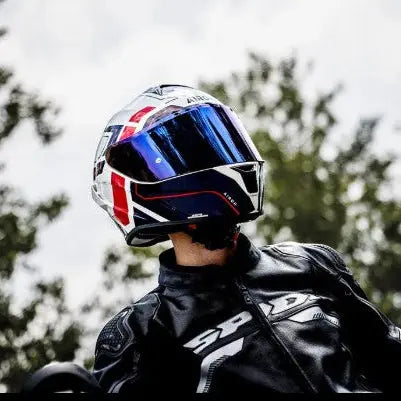 Airoh Spark 2 Helmet - Everyday Performance with a Sporty Edge - FREE UK Shipping, FREE 365 Day Returns | Moto Central