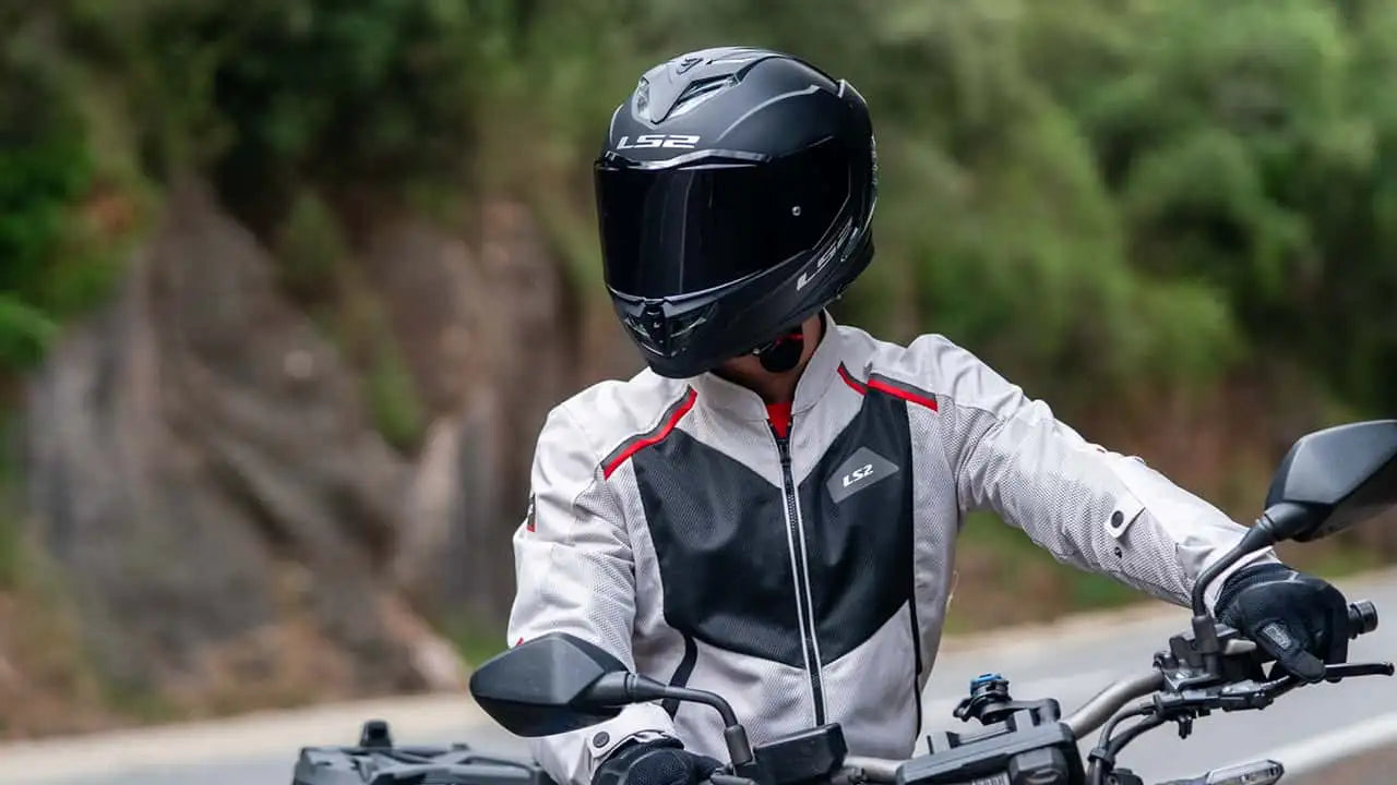 jacket with ls2 helmet Helmets Dragon Carbon Full Face Motorcycle W/ SunShield (Gloss Enthum Silver This jacket also accommodates the integration of optional LS2 chest and Level 2 back protectors LS2 X-Master Motorcycle Jacket -