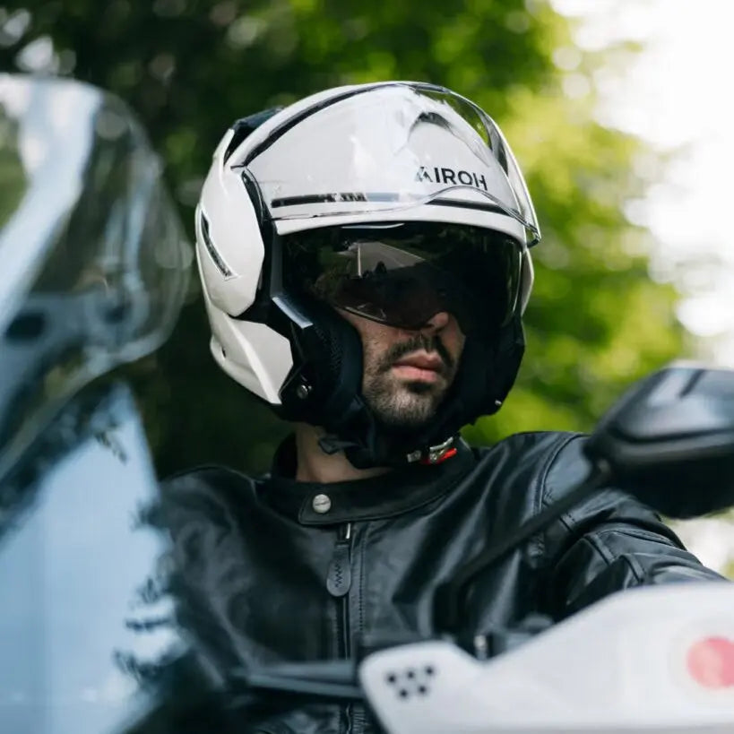 Airoh Mathisse 2 Helmet - Flip-Up Versatility With Modern Touring Comfort - FREE UK Shipping, FREE 365 Day Returns | Moto Central