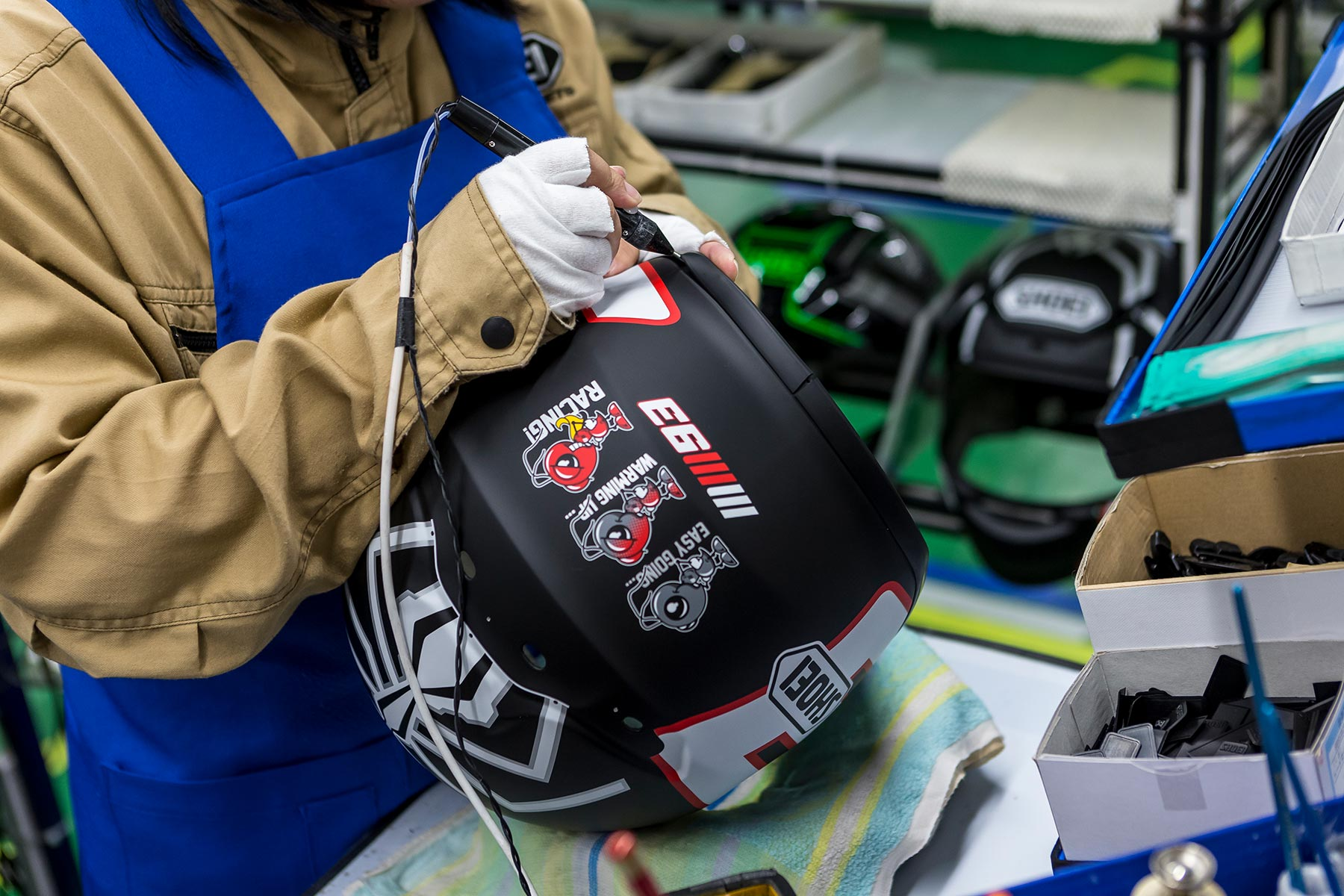 Frequently-Asked-Questions-About-Shoei-Motorcycle-Helmets - FREE UK Shipping, FREE 365 Day Returns | Moto Central