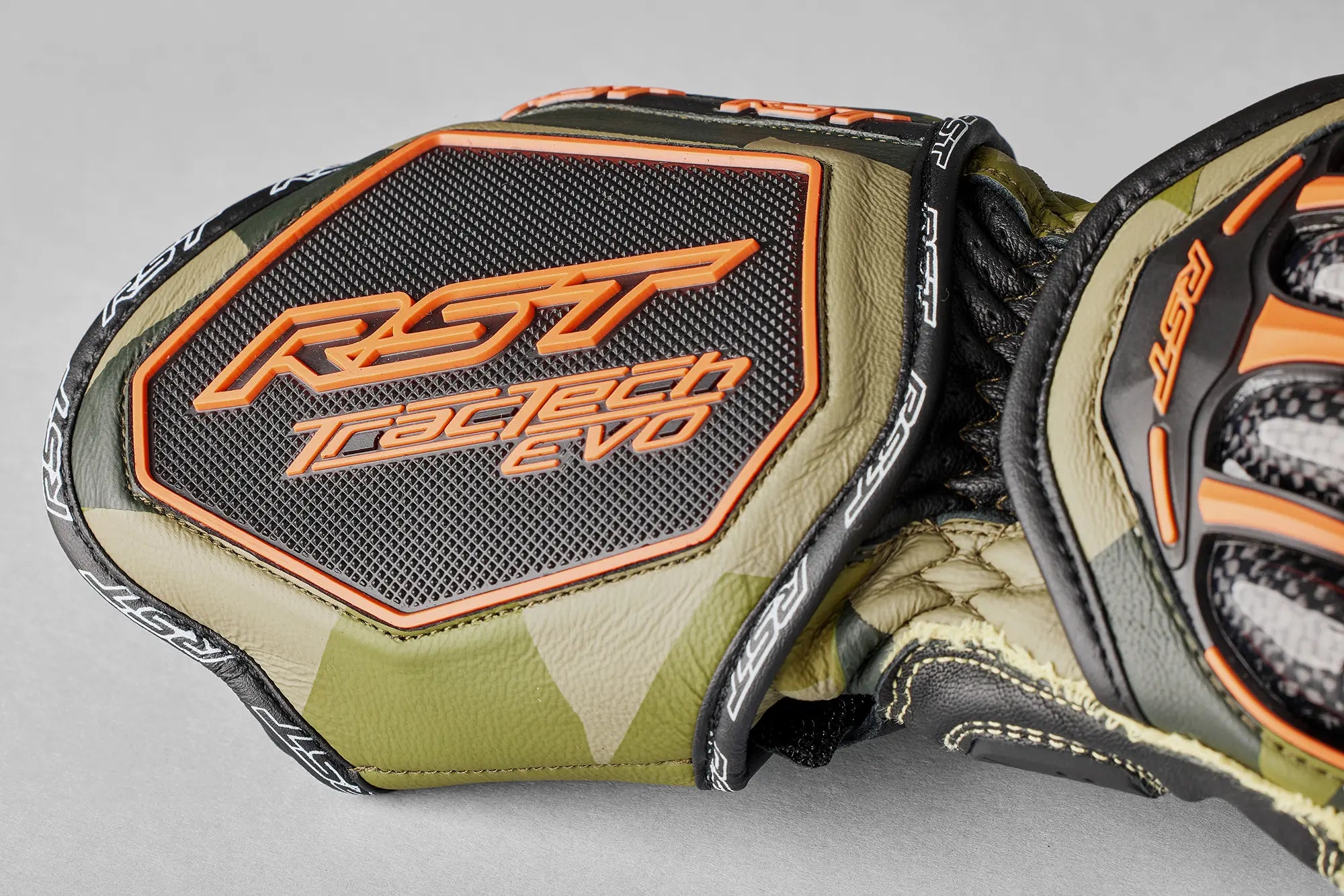 RST Tractech Evo 4 CE Gloves Camo / Orange - FREE UK Shipping, FREE 365 Day Returns | Moto Central