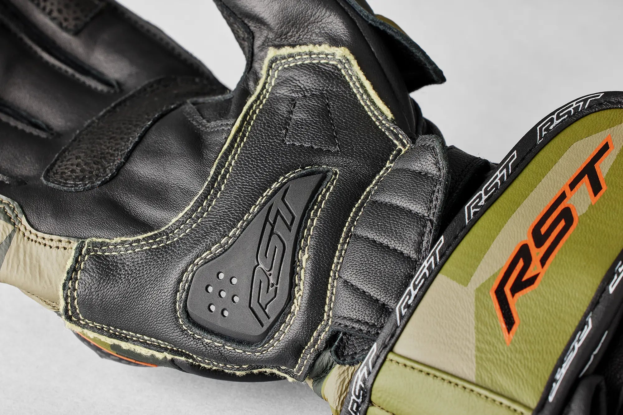 RST Tractech Evo 4 CE Gloves Camo / Orange - FREE UK Shipping, FREE 365 Day Returns | Moto Central