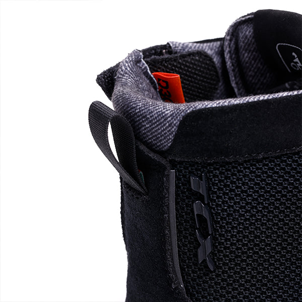 TCX Dartwood Tex Short Boots Black / White, heel and collar detail