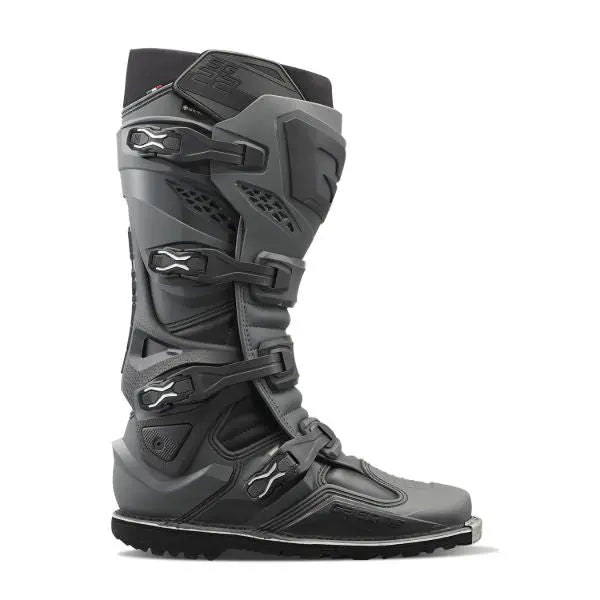 Gaerne SG.22 Enduro Gore-Tex Boots Battleship Grey - FREE UK Shipping, FREE 365 Day Returns | Moto Central