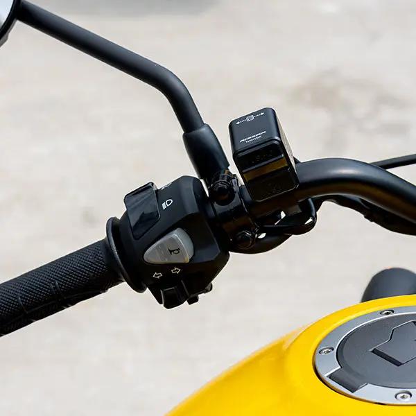 Riderr Twinvolt Charger FREE UK Delivery, FREE 365 Day Returns | Moto Central