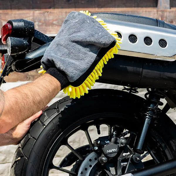Riderr Luxury Wash Mitt Yellow FREE UK Delivery, FREE 365 Day Returns | Moto Central