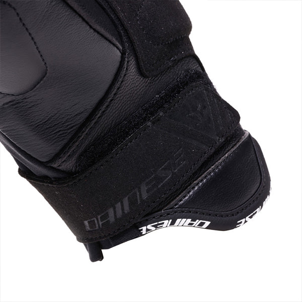 Dainese Reacto Carbon Ladies Short Gloves Black / Fluo Pink
