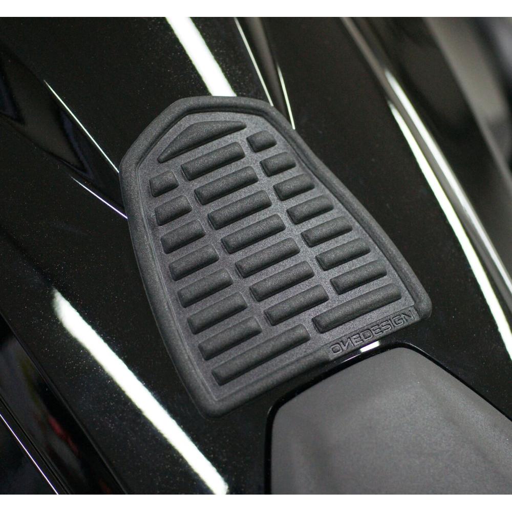 One Design Soft Touch Large CGAN131P Tank Pad Black