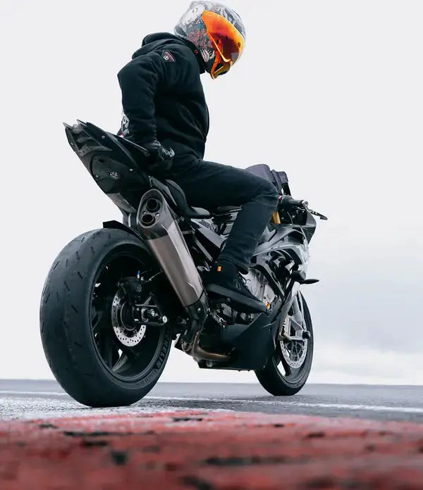 Icon Threshold Odokuro Black - FREE UK Shipping, FREE 365 Day Returns | Moto Central