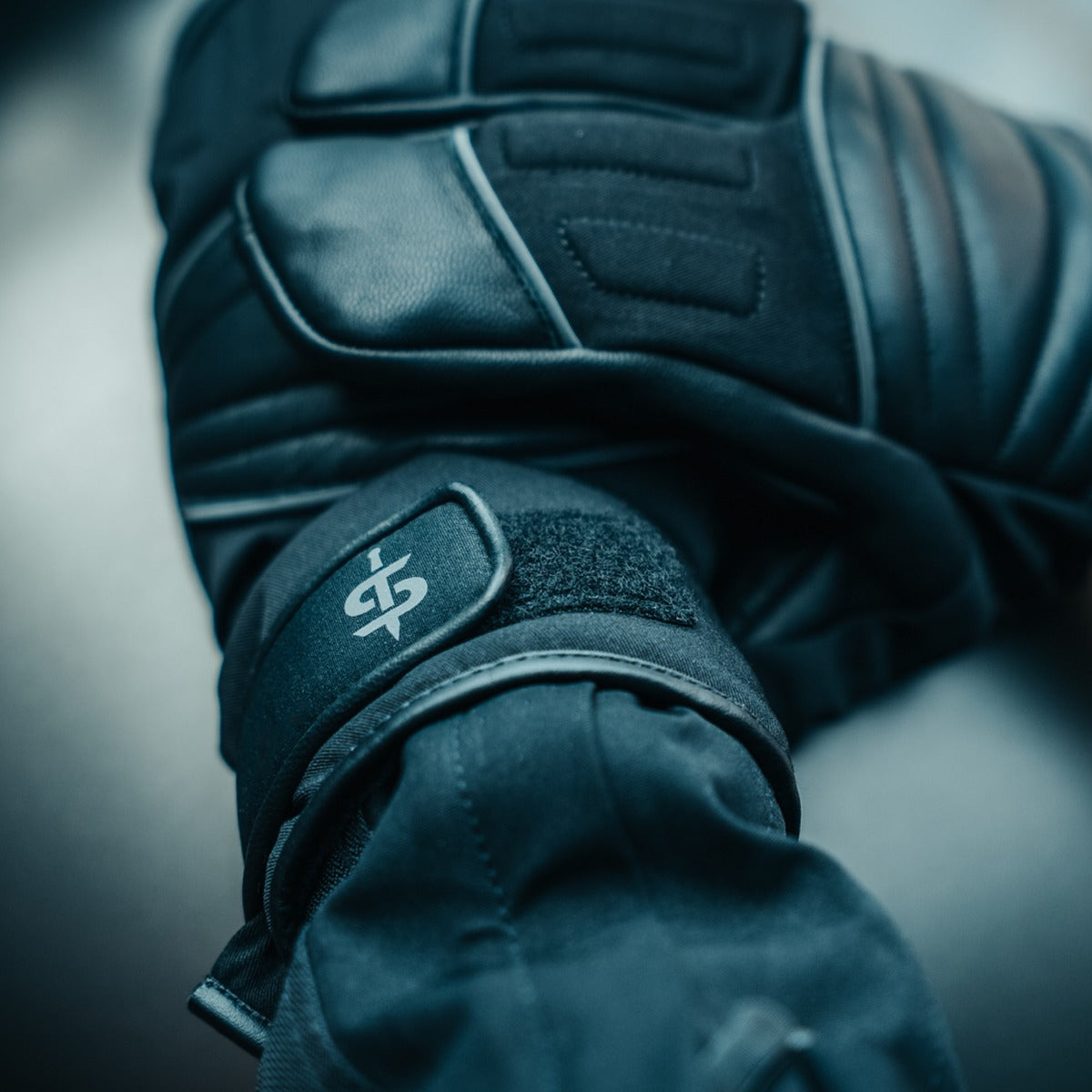 Spada Vulcan CE Waterproof Leather Mitts Black FREE UK Delivery, FREE 365 Day Returns | Moto Central