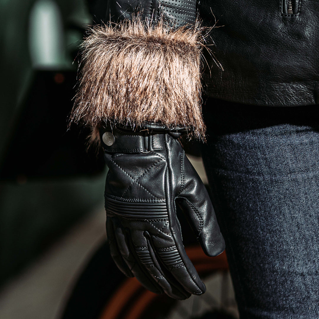 Spada Lancer CE Leather Gloves Black FREE UK Delivery, FREE 365 Day Returns | Moto Central