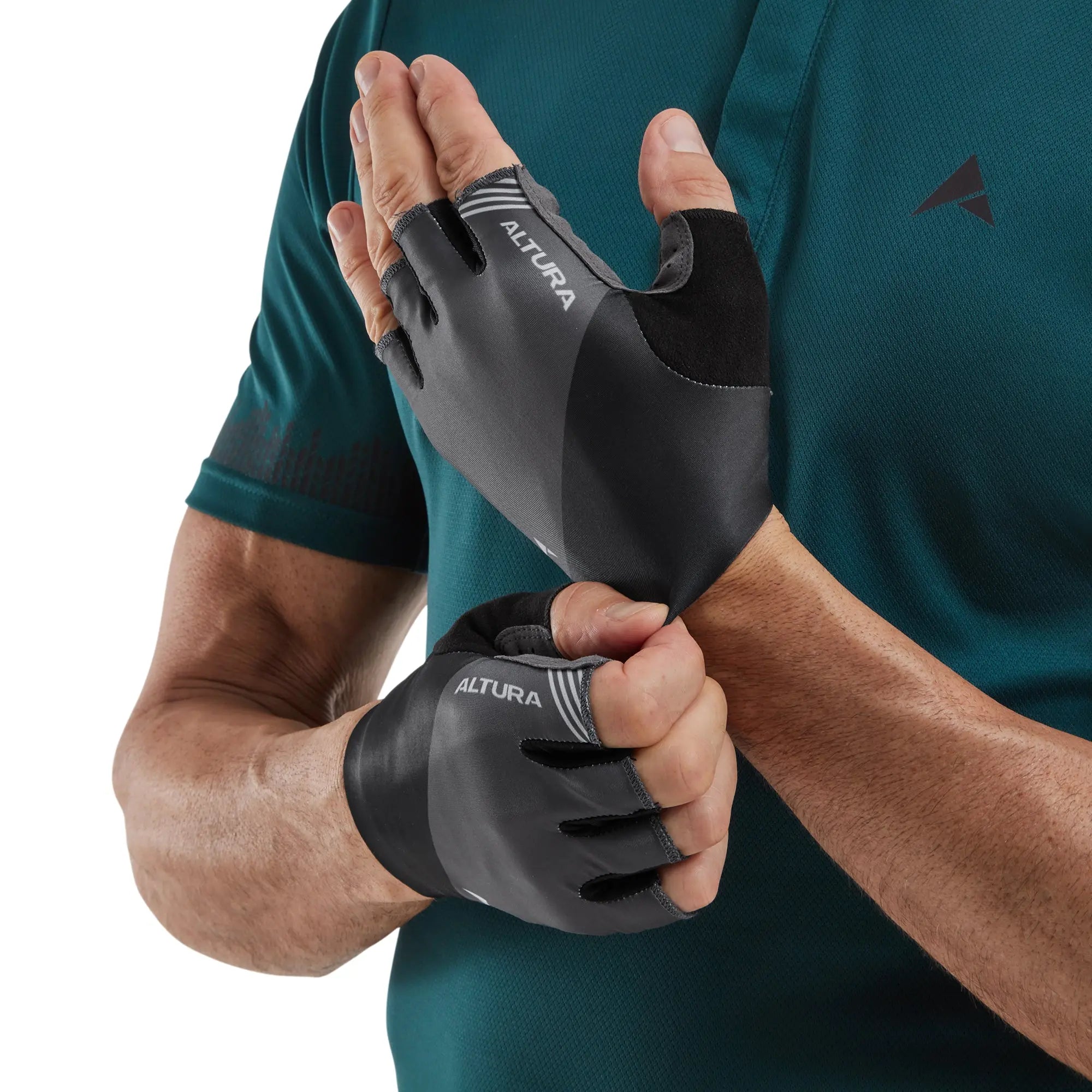 Altura Airstream Unisex Cycling Mitts Black - FREE UK Shipping, FREE 365 Day Returns | Moto Central