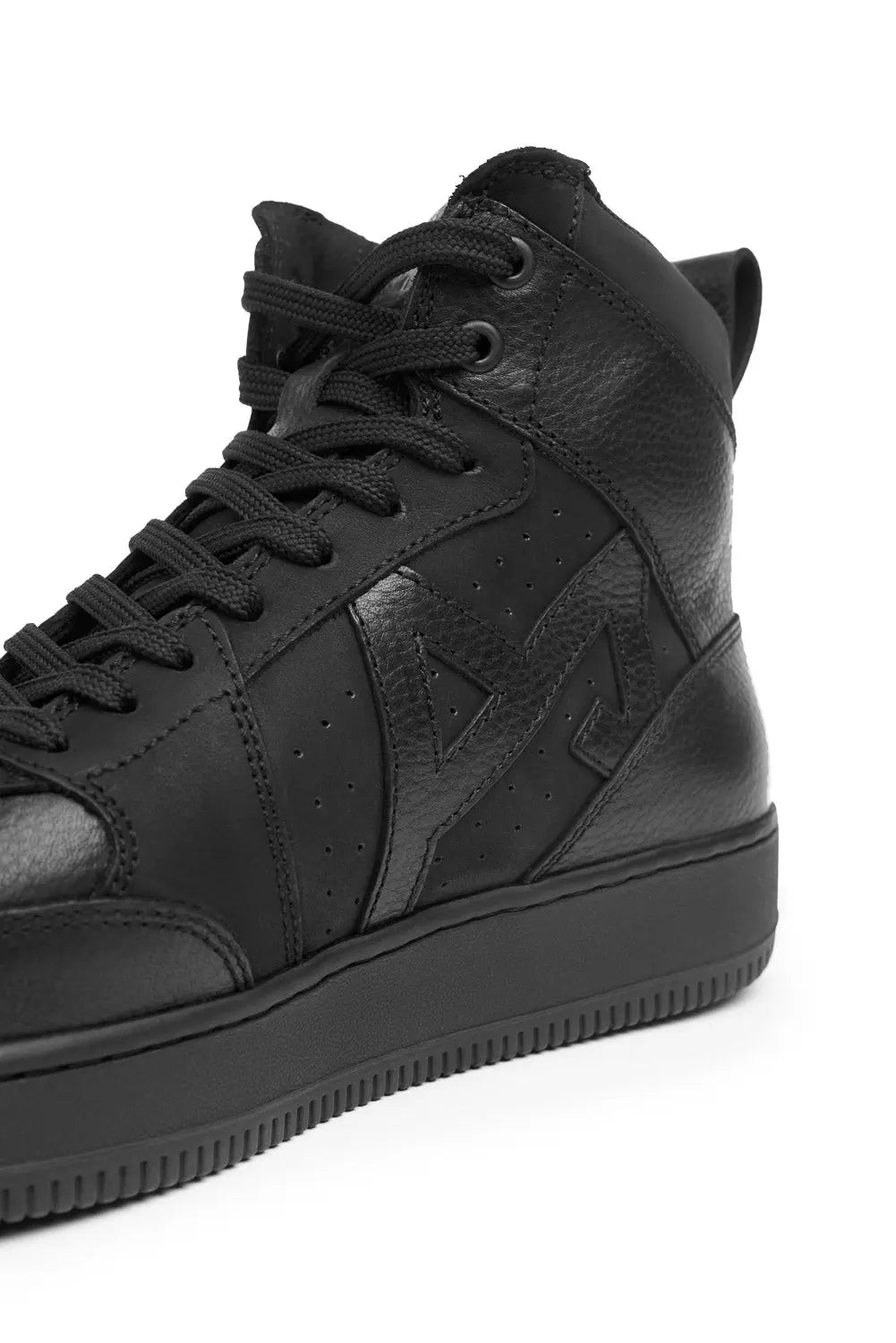 Pando Moto Apex Sneakers Black motorcycle sneakers, outer side and lacing close-up