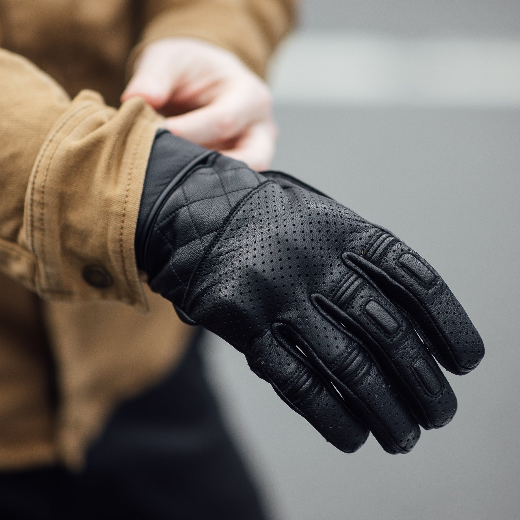 Merlin Clanstone D3O Leather Gloves Black FREE UK Delivery, FREE 365 Day Returns | Moto Central