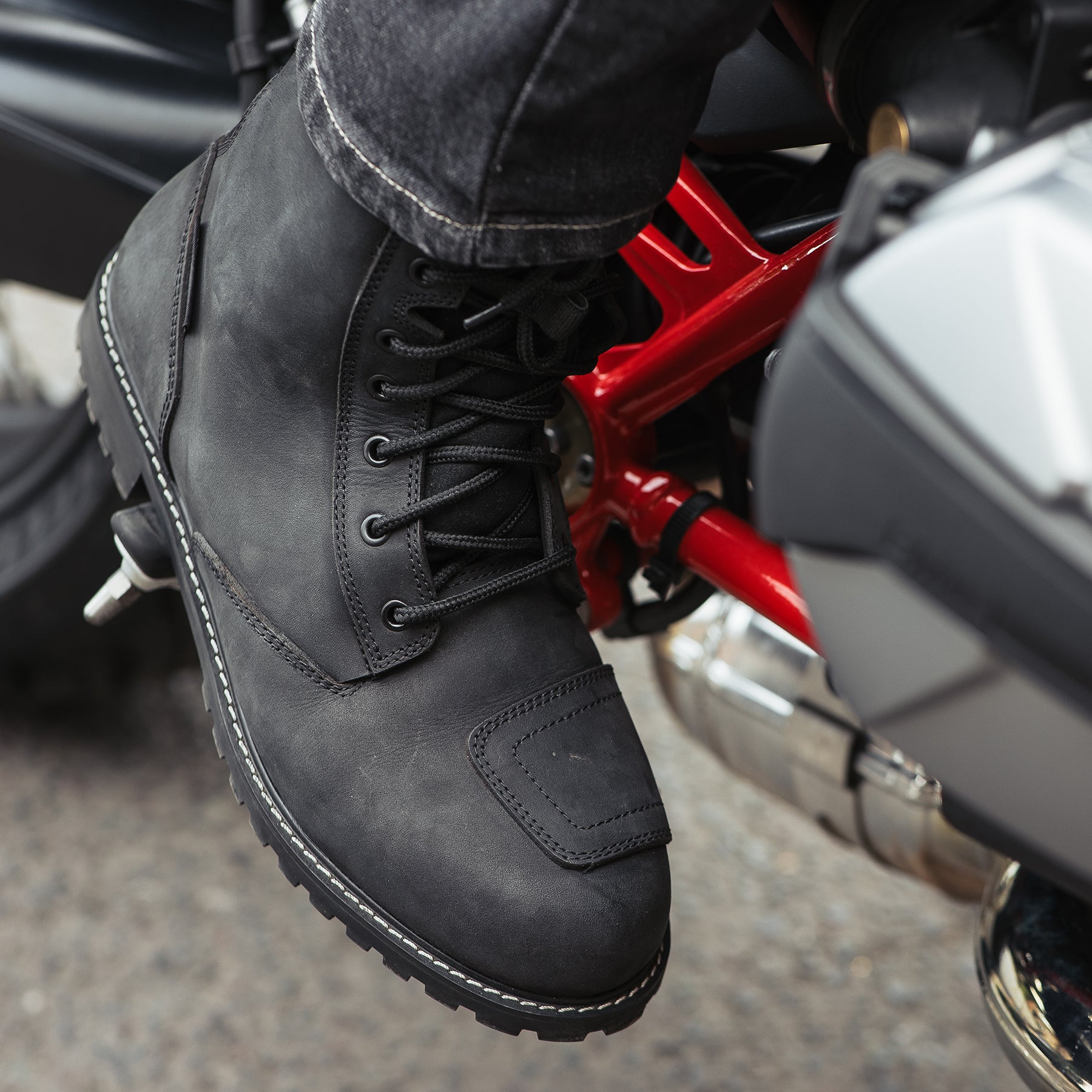 Merlin G24 Drax 2 D3O Boots Black FREE UK Delivery, FREE 365 Day Returns | Moto Central