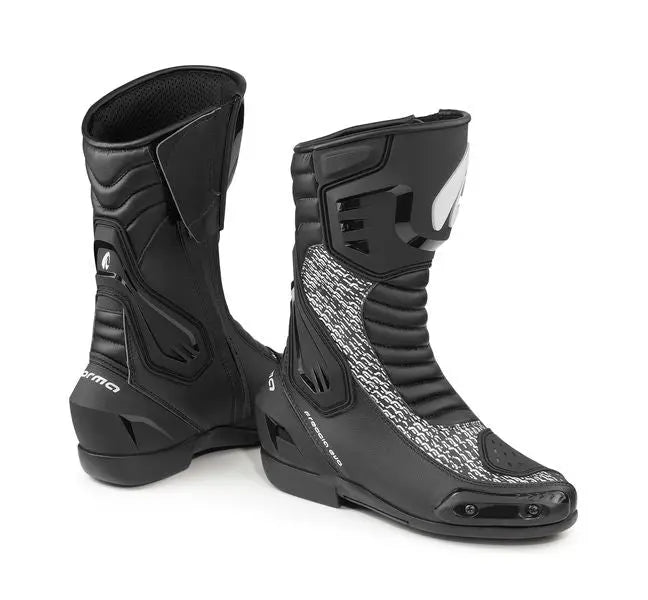 Forma Freccia Evo Boots Black / White - FREE UK Shipping, FREE 365 Day Returns | Moto Central