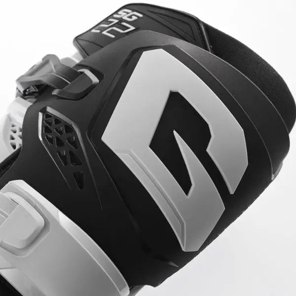 Gaerne SG.22 MX Boots Black / White - FREE UK Shipping, FREE 365 Day Returns | Moto Central