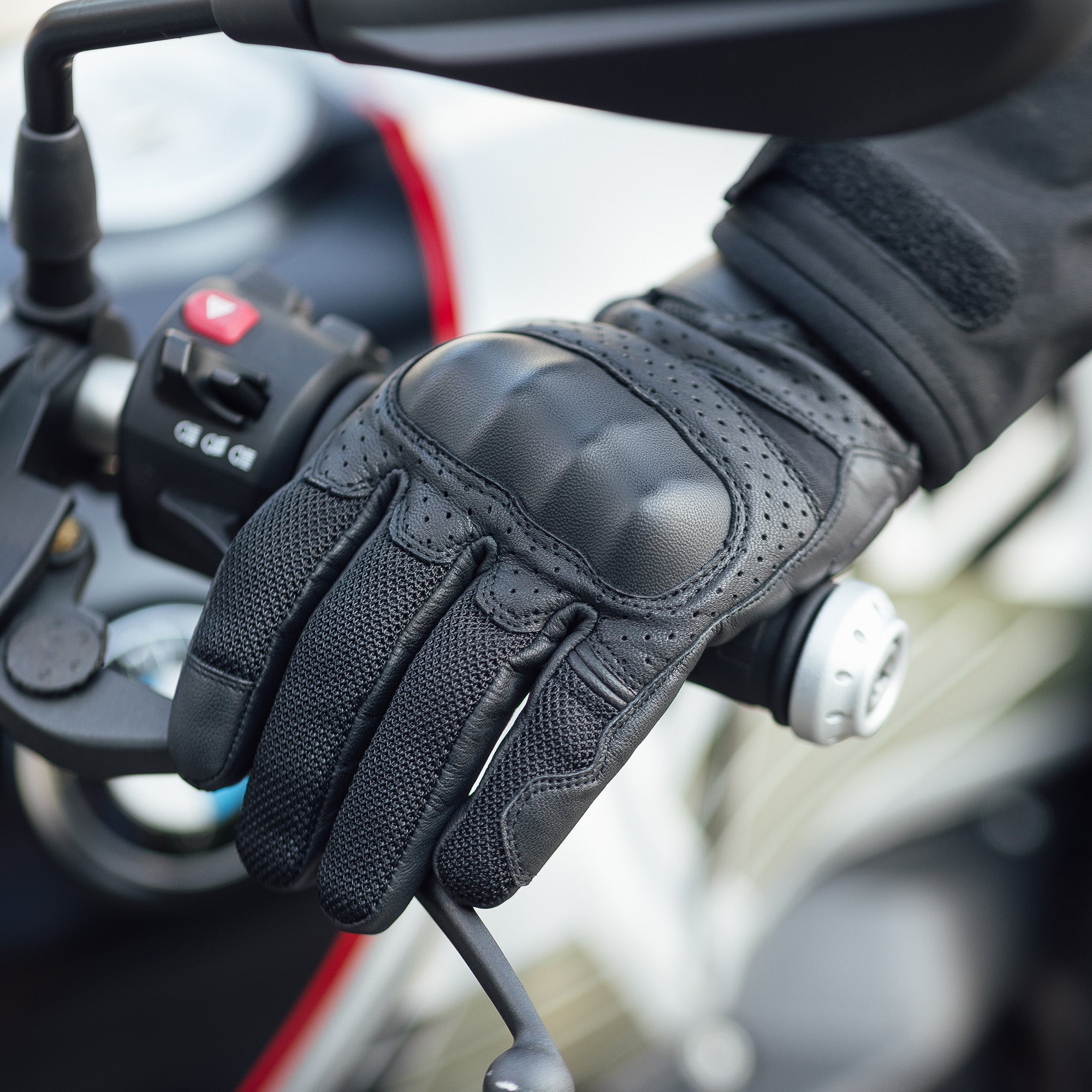 Merlin Griffin Urban Leather D3O Gloves Black FREE UK Delivery, FREE 365 Day Returns | Moto Central