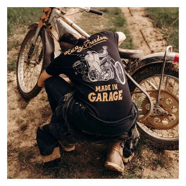 Holy Freedom Yeti T-Shirt Black - FREE UK Shipping, FREE 365 Day Returns | Moto Central