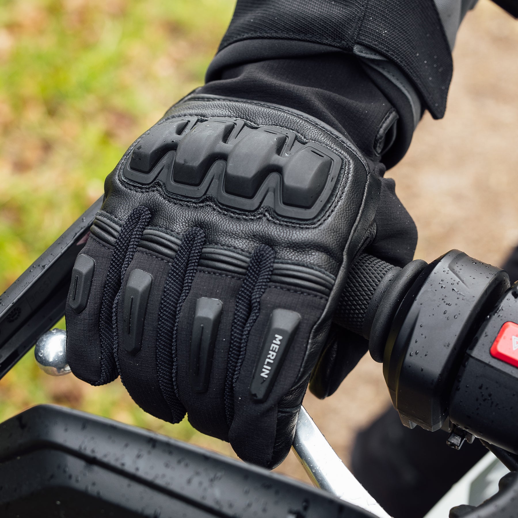 Merlin Jura Hydro D3O Gloves Black FREE UK Delivery, FREE 365 Day Returns | Moto Central