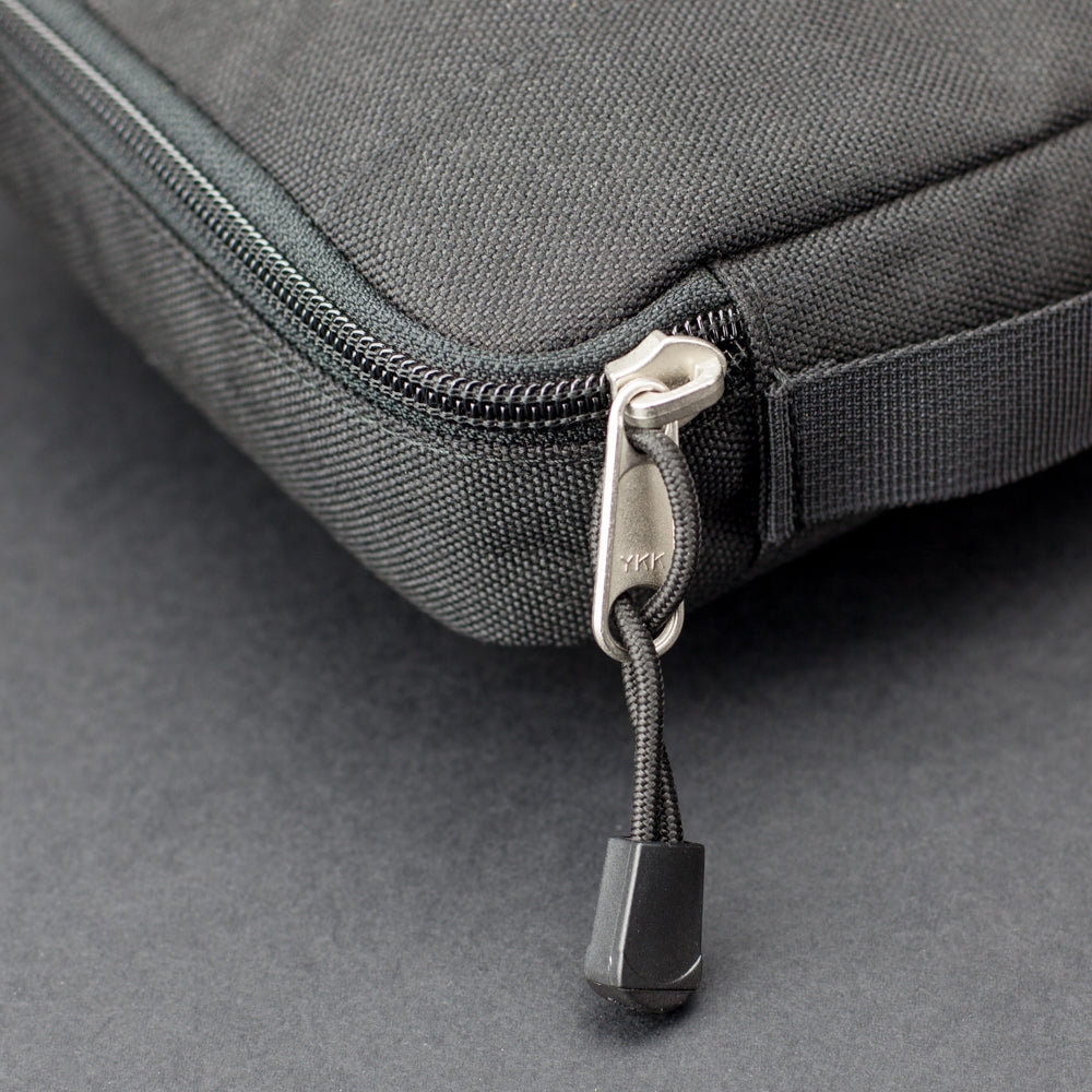 Kriega Kube Organizer Black - 1 Litre - zip pull detail