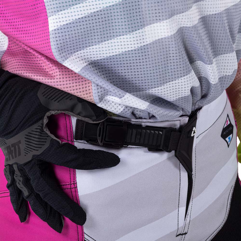 Leatt 3.5 Mini Kids Ride Kit Retro Pink - FREE UK Delivery, FREE 365 Day Returns | Moto Central