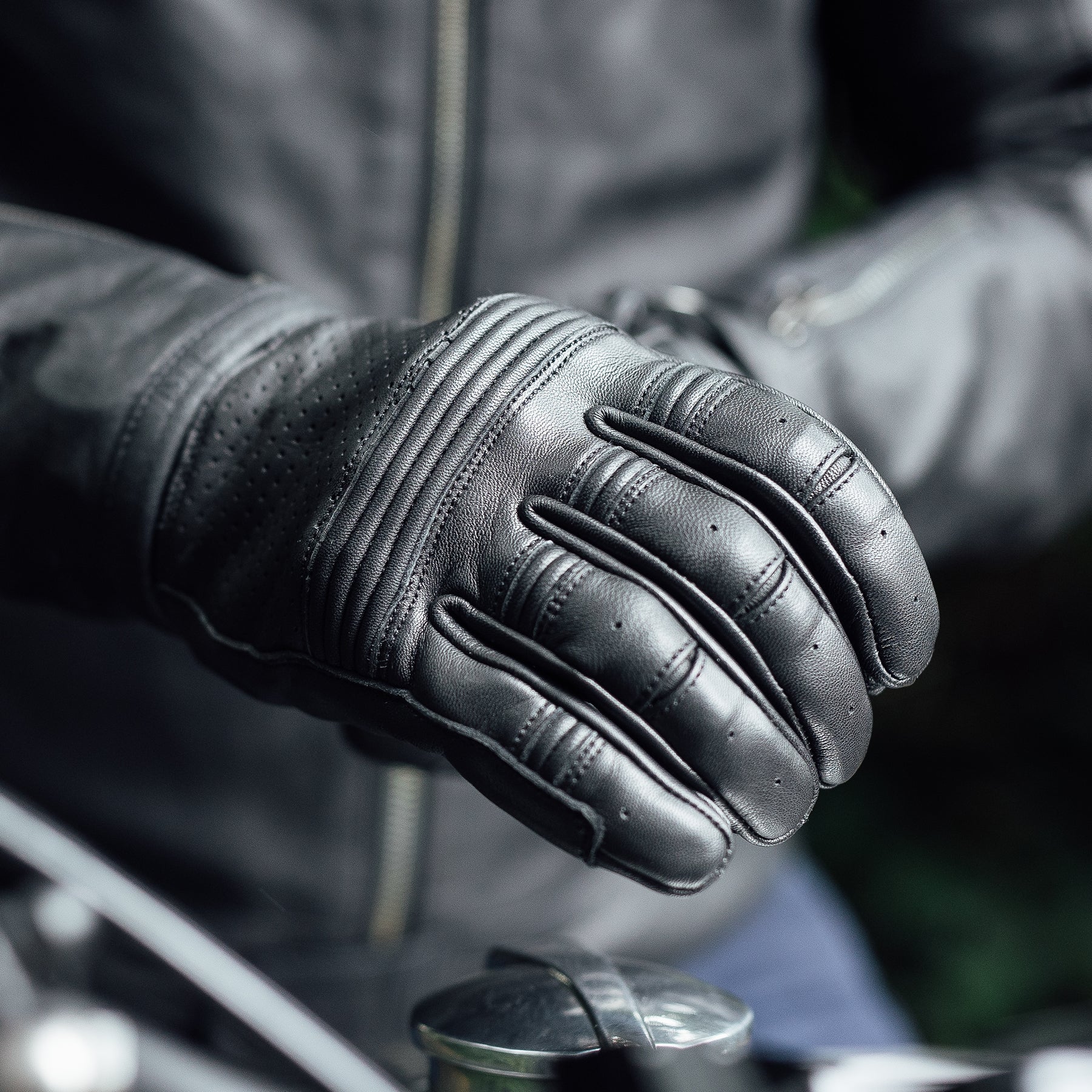 Merlin Leigh D3O Leather Gloves Black FREE UK Delivery, FREE 365 Day Returns | Moto Central