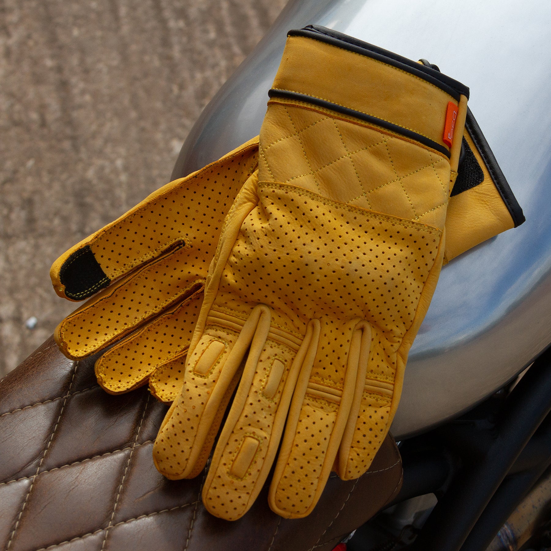 Merlin Leigh D3O Leather Gloves Sand FREE UK Delivery, FREE 365 Day Returns | Moto Central