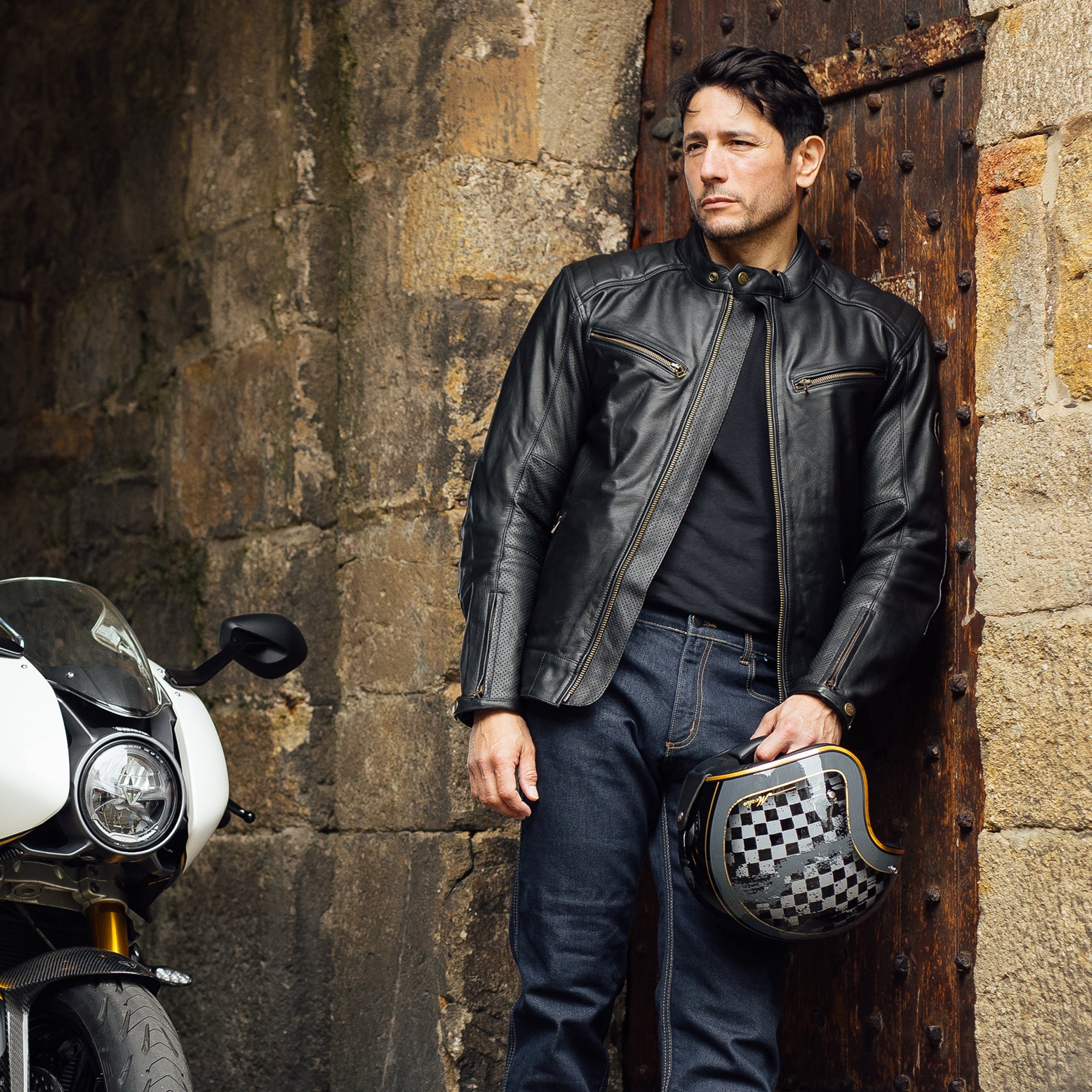 Merlin Blackbird Jet Racer Black FREE UK Delivery, FREE 365 Day Returns | Moto Central