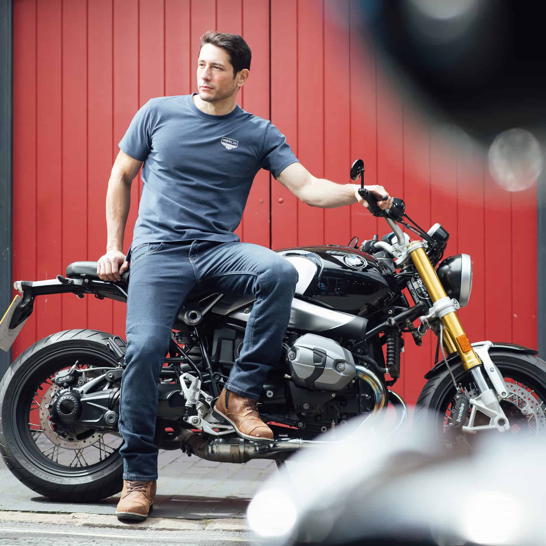 Merlin Truro Signature Tee Navy FREE UK Delivery, FREE 365 Day Returns | Moto Central