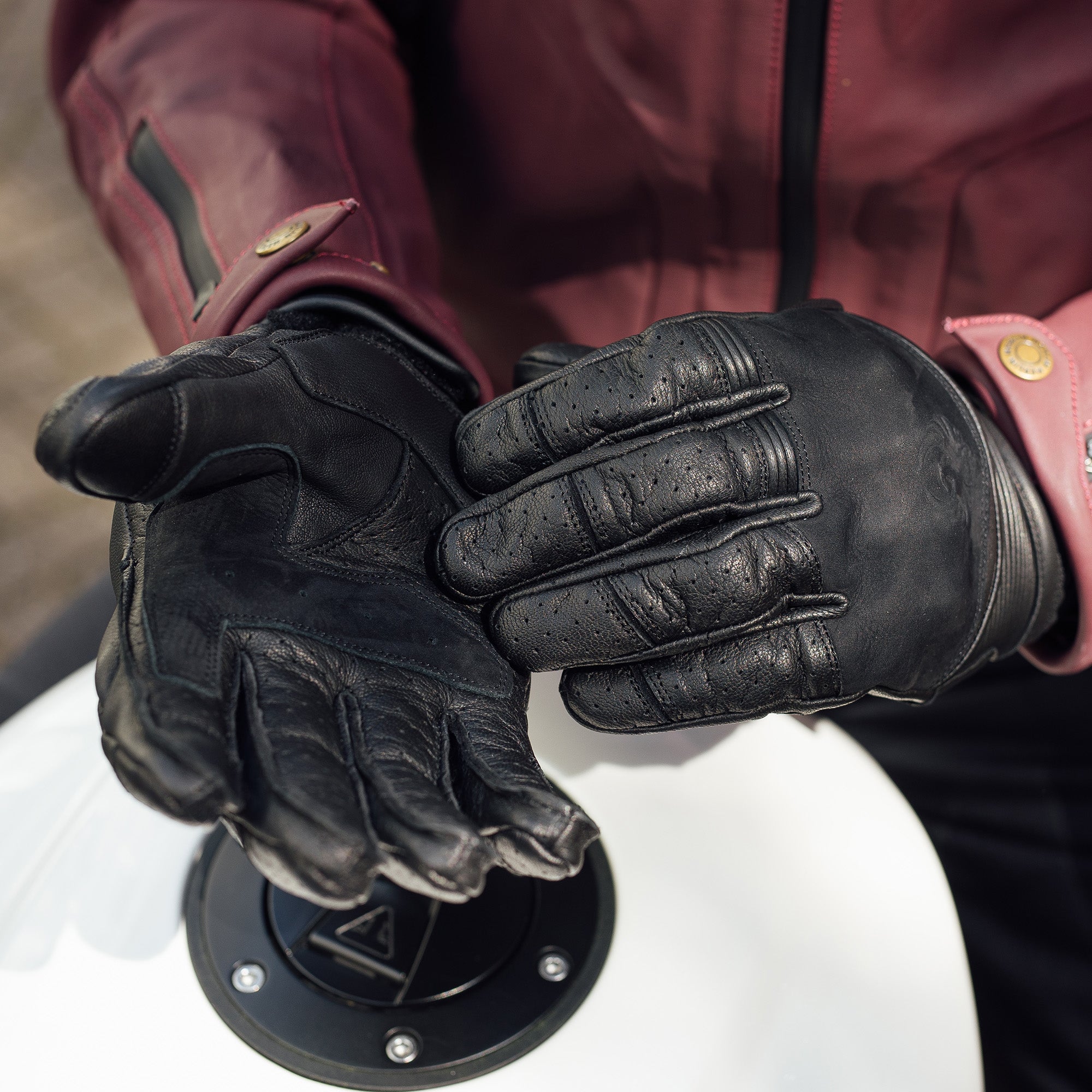 Merlin Imperial D3O Leather Gloves Black FREE UK Delivery, FREE 365 Day Returns | Moto Central