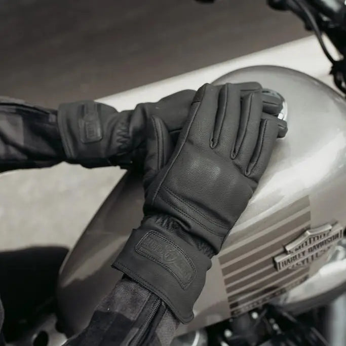 MotoGirl Nandi Ladies Leather Gloves Black - FREE UK Shipping, FREE 365 Day Returns | Moto Central
