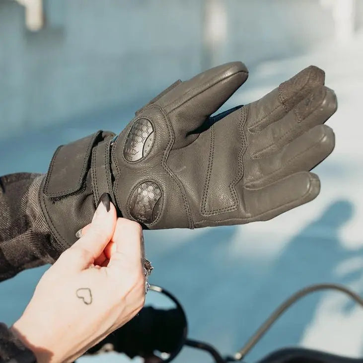 MotoGirl Nandi Ladies Leather Gloves Black - FREE UK Shipping, FREE 365 Day Returns | Moto Central