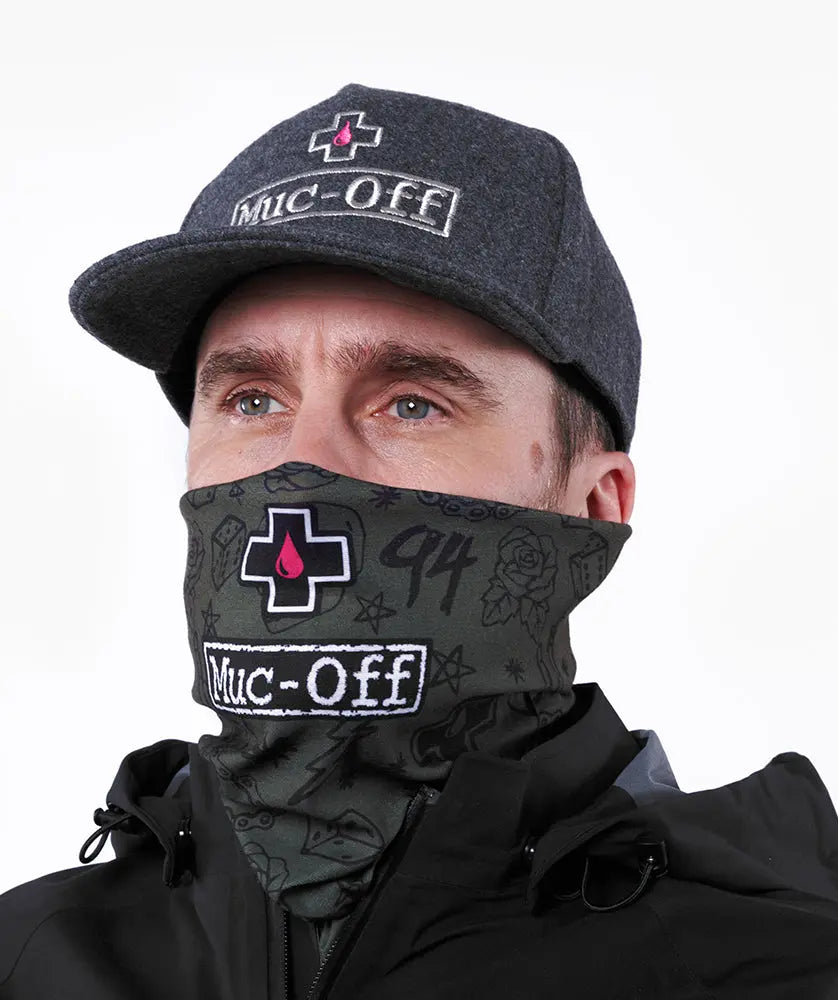 Muc-Off Lightweight Neck Gaiter Punk Green - FREE UK Shipping, FREE 365 Day Returns | Moto Central