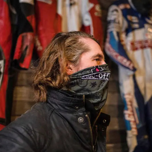 Muc-Off Winter Neck Gaiter Punk Green - FREE UK Shipping, FREE 365 Day Returns | Moto Central