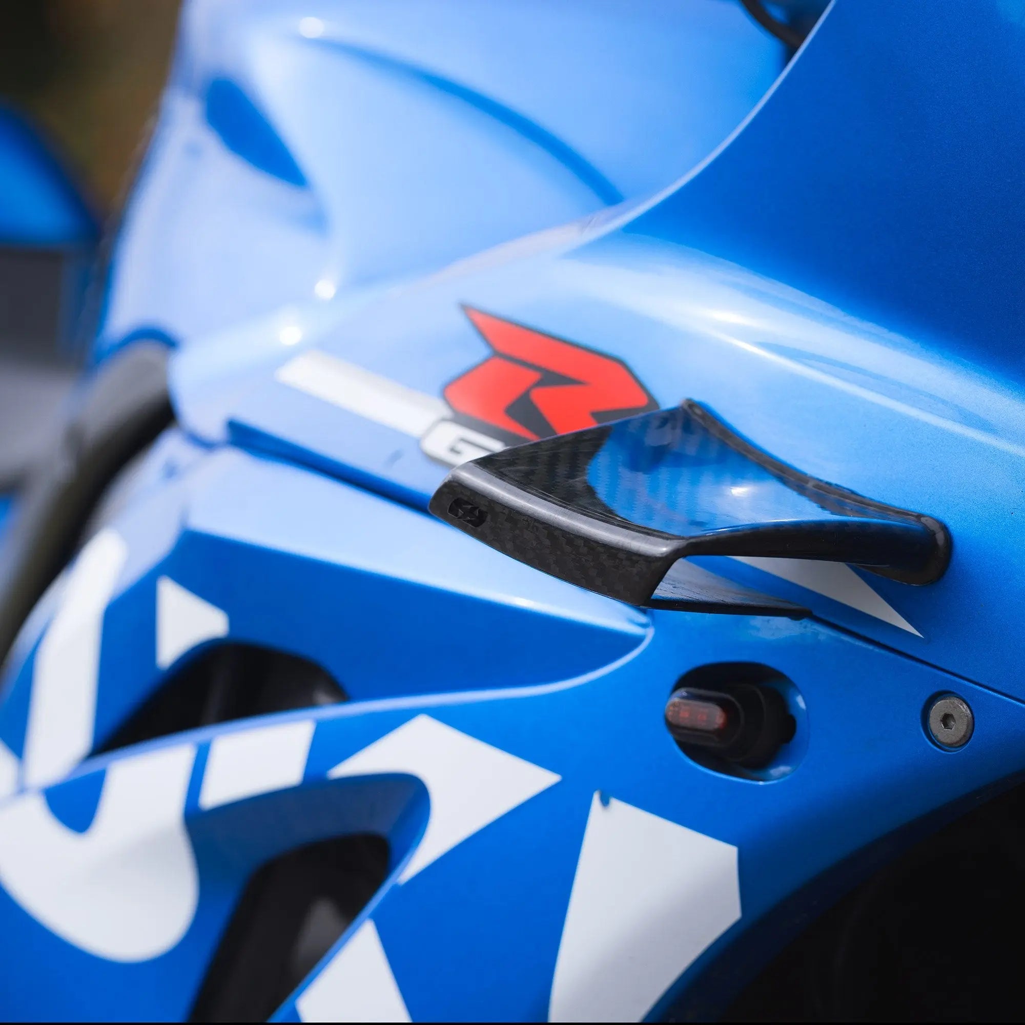 Oxford Carbon Aero Wings Gloss Black FREE UK Delivery, FREE 365 Day Returns | Moto Central