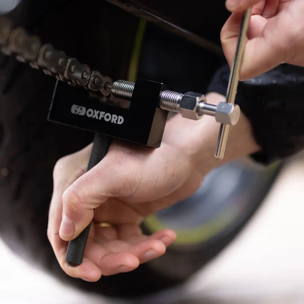Oxford Chain Tool Pro Black - FREE UK Shipping, FREE 365 Day Returns | Moto Central