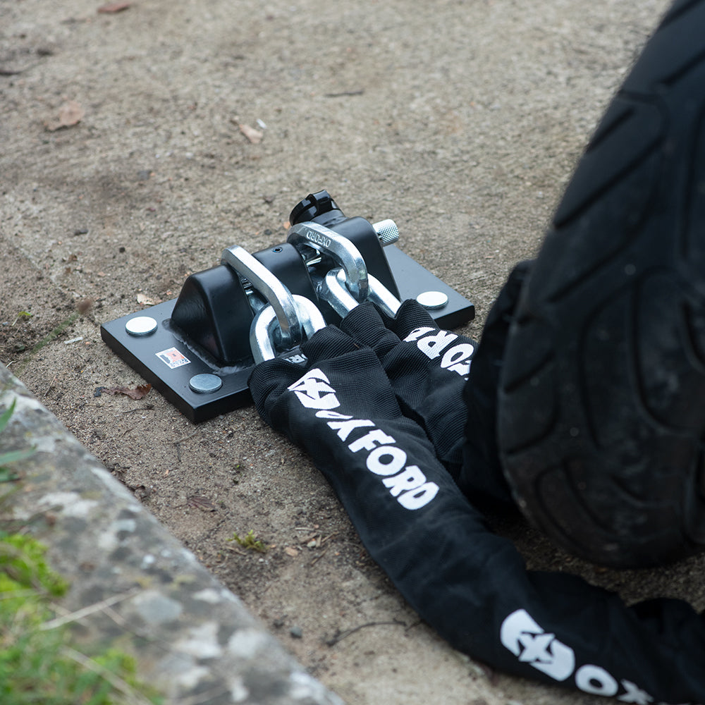 Oxford Docking Station Wall / Ground Anchor Black