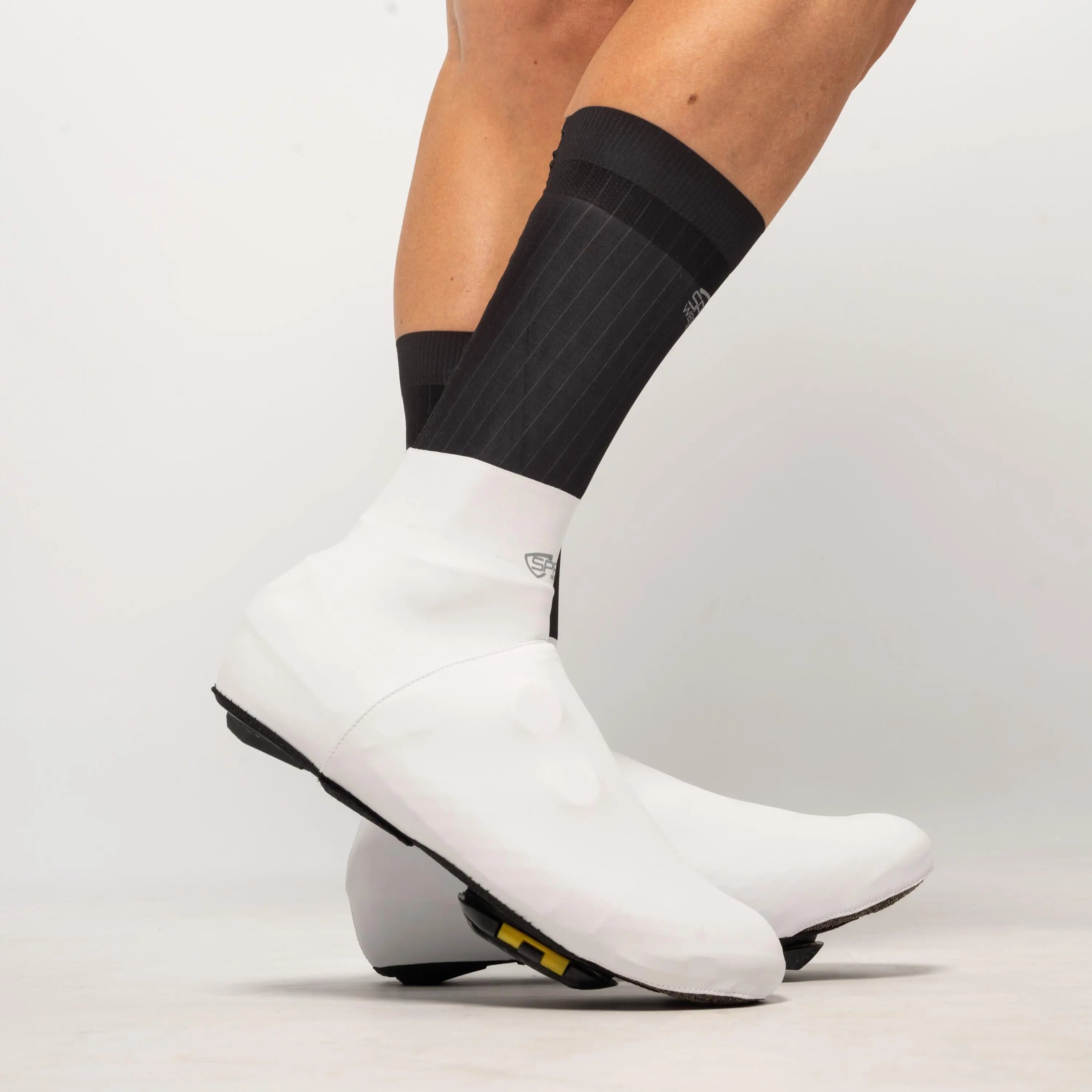 Spatzwear Aquasokz Short Shoe Covers White - FREE UK Shipping, FREE 365 Day Returns | Moto Central