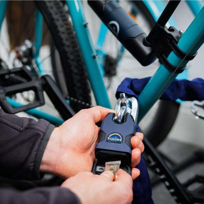 Squire Immense XL 50mm Padlock 2 Metre Chain Black