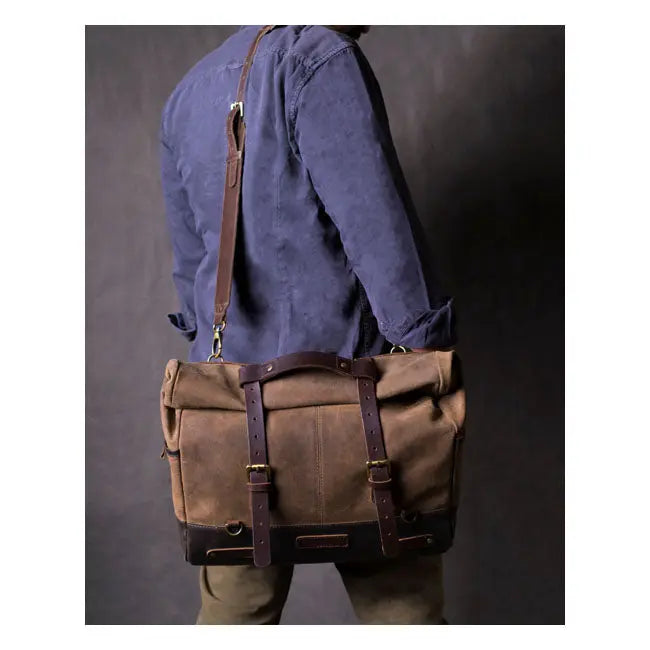 Trip Machine Outlaw Saddlebag Tobacco Brown - FREE UK Shipping, FREE 365 Day Returns | Moto Central