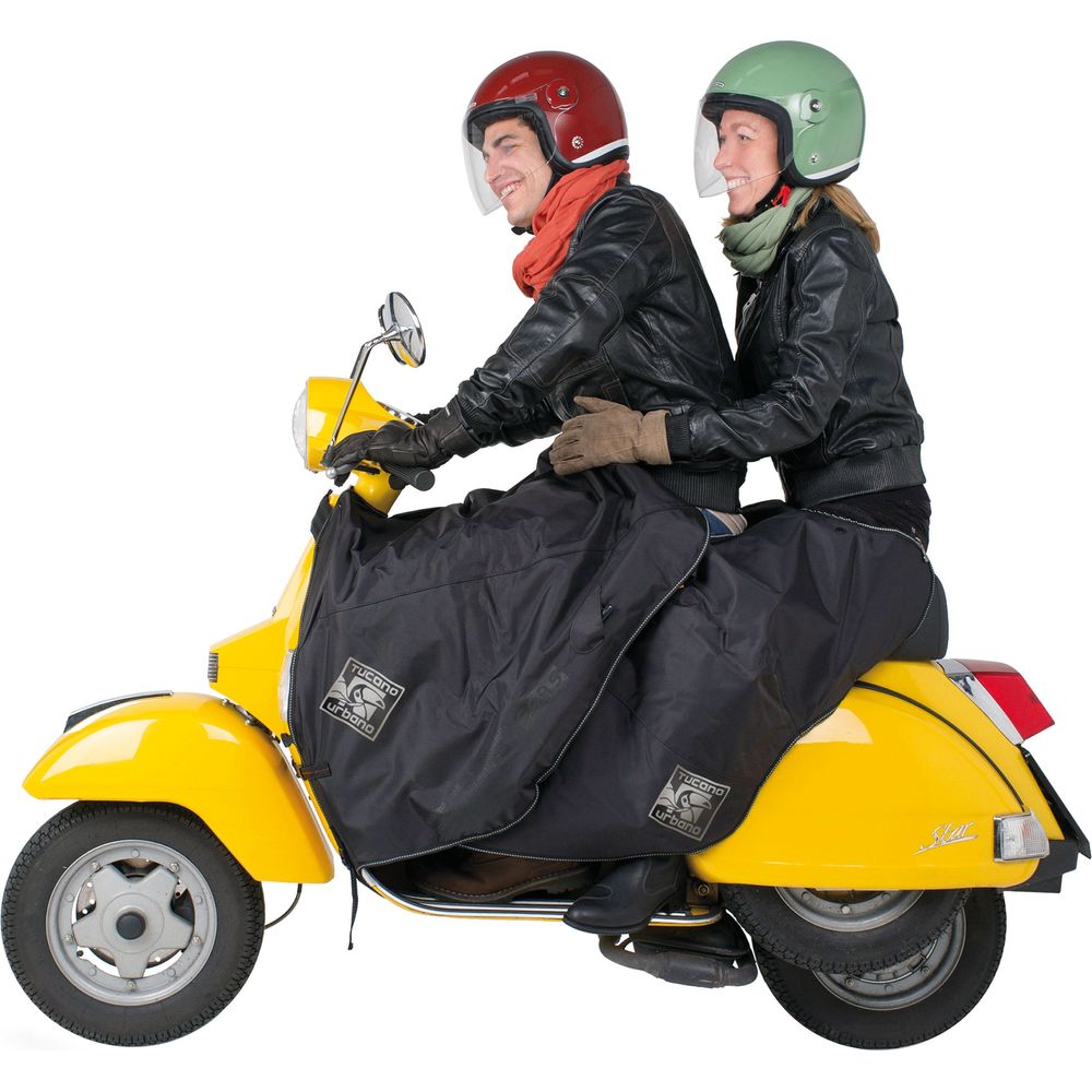 Tucano Urbano Termoscud Passenger Leg Cover Black