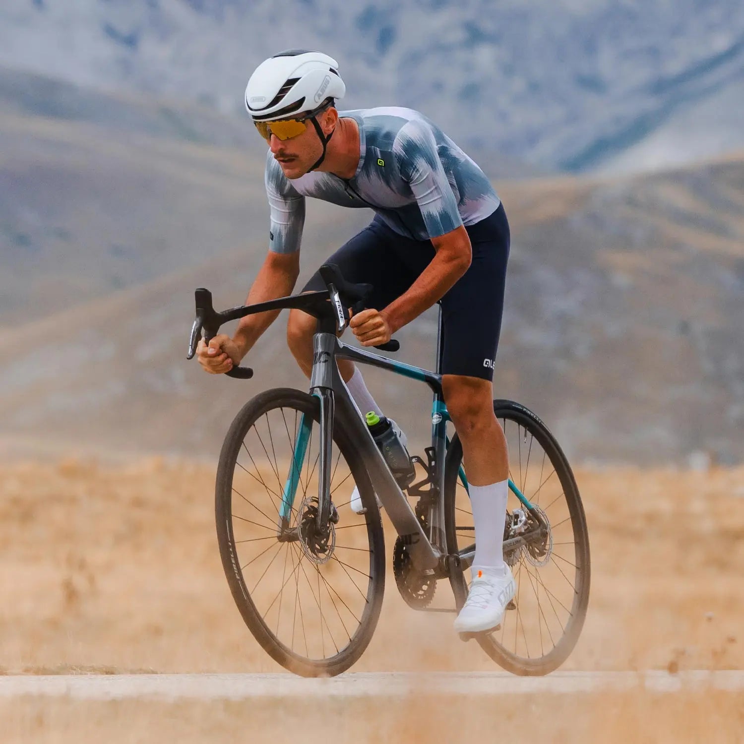 Ale Clothing Argon PR-E Short Sleeves Skinsuit Grey - FREE UK Shipping, FREE 365 Day Returns | Moto Central