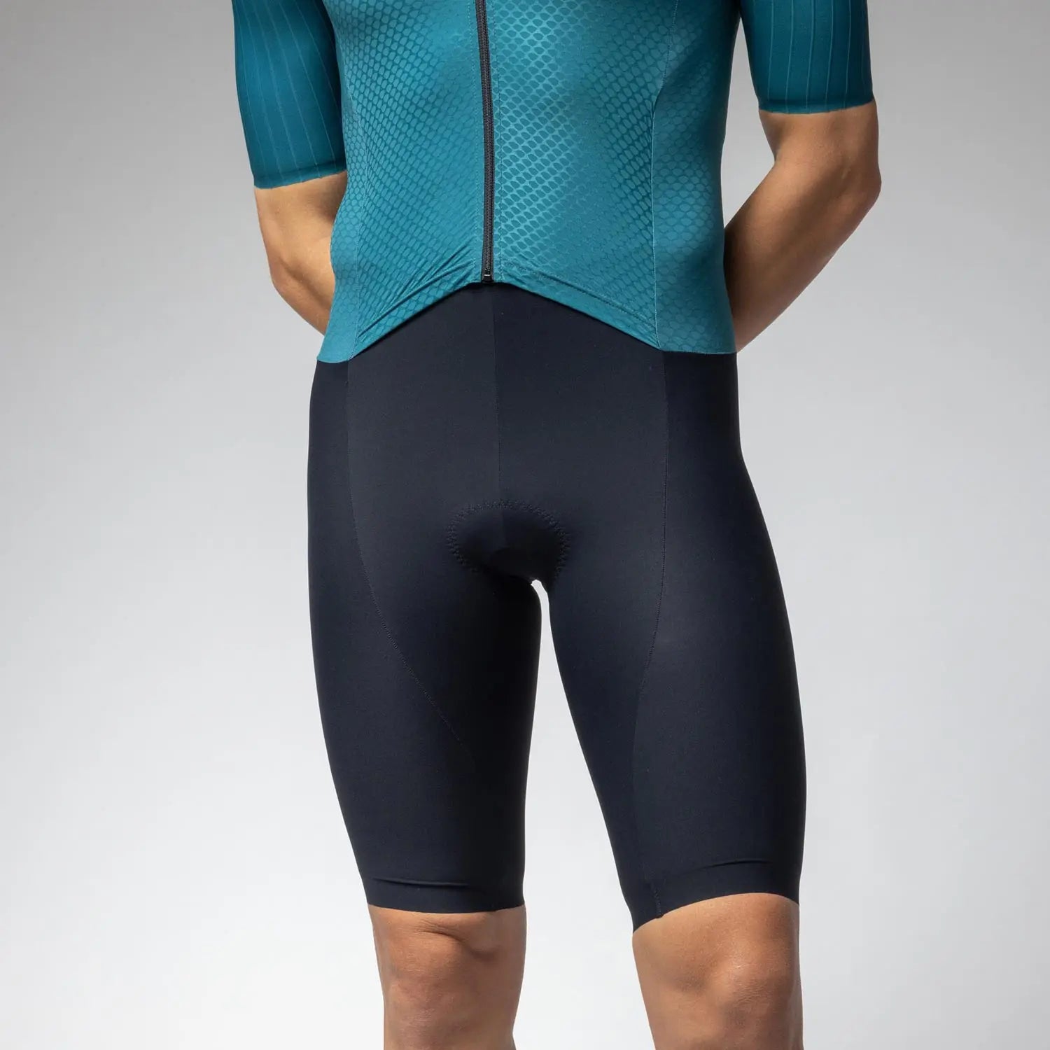 Ale Clothing Eagle Short Sleeves Tri Suit Green - FREE UK Shipping, FREE 365 Day Returns | Moto Central