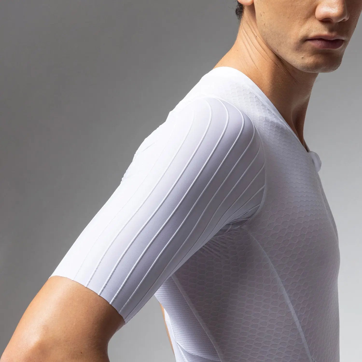 Ale Clothing Eagle Short Sleeves Tri Suit White - FREE UK Shipping, FREE 365 Day Returns | Moto Central