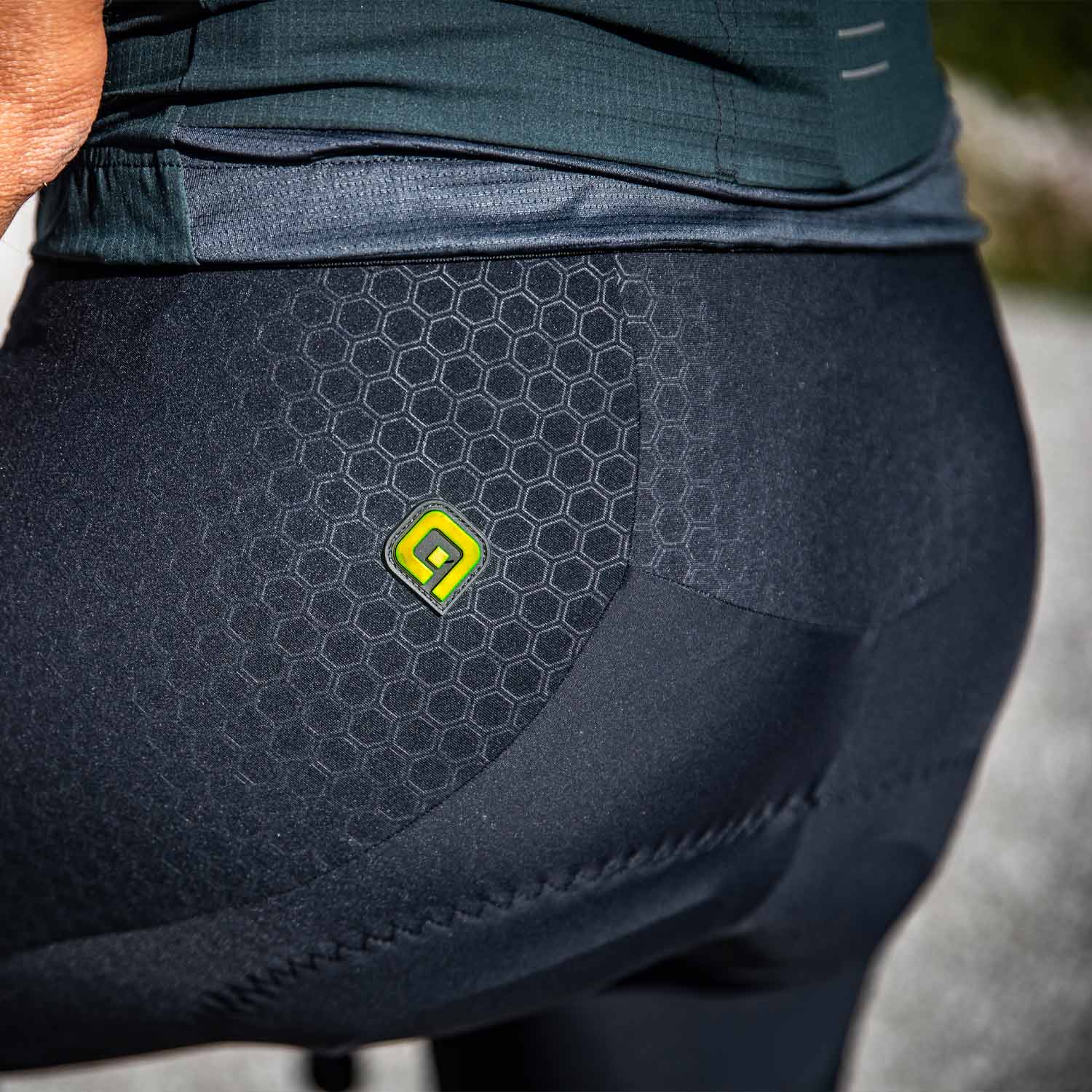 Ale Clothing Hammer 2.0 R-EV1 Bib Shorts Black - FREE UK Shipping, FREE 365 Day Returns | Moto Central